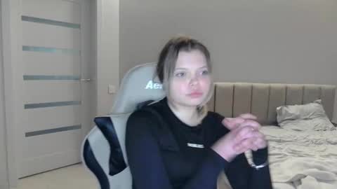 moon_lili online show from March 21, 1:38 pm