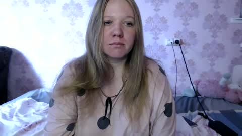 moon_linght000 online show from June 16, 7:31 am