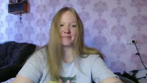 moon_linght000 online show from June 5, 10:43 am
