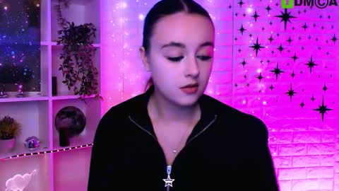 moon_sana online show from October 15, 1:36 pm