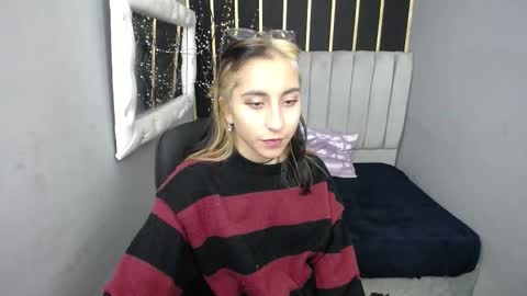 MOON SHUT online show from March 7, 1:07 pm