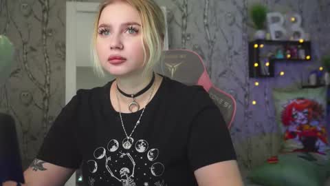 Emilia online show from March 13, 9:21 am