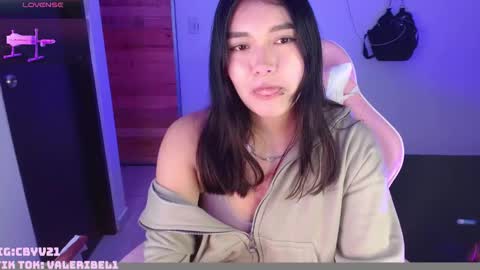 Snapshot of moonbella_bell chatting on October 18, 6:27 am bell online show from October 18, 6:27 am