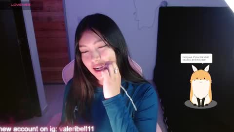 Snapshot of moonbella_bell chatting on January 24, 3:32 am bell online show from January 24, 3:32 am