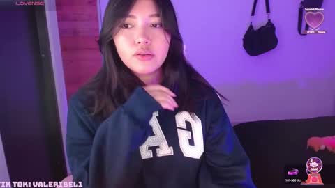 Snapshot of moonbella_bell chatting on September 27, 6:42 am bell online show from September 27, 6:42 am