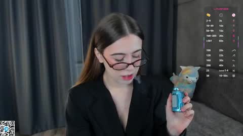 Sophia online show from October 19, 1:13 pm