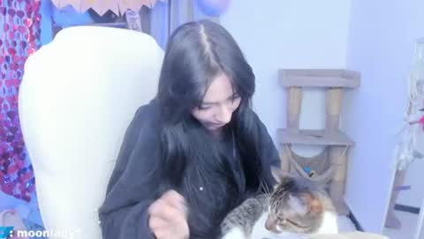 MOON  online show from July 18, 1:20 am