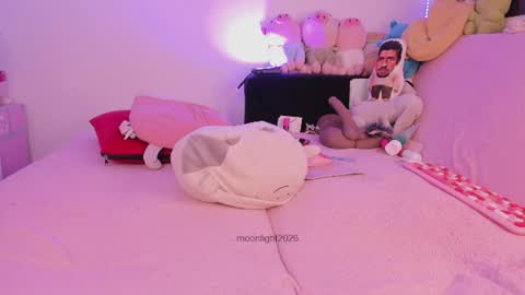 moonliight__ online show from July 28, 7:39 pm