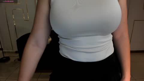 Morgan Hicks online show from August 2, 11:46 am
