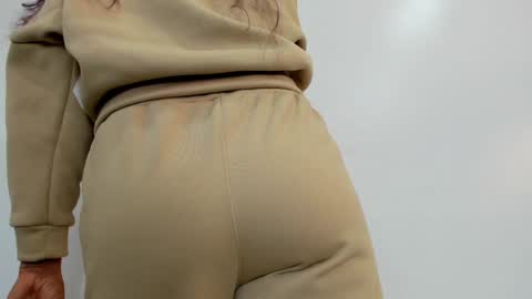 Snapshot of moxa_hot chatting on December 31, 1:41 pm moxa hot online show from December 31, 1:41 pm