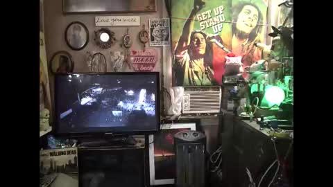 mrandmrsjones2019 online show from December 4, 8:42 pm