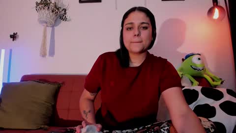 Laura online show from February 3, 2:53 am