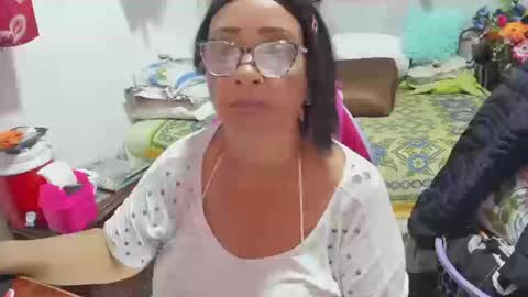 mrs_mommy online show from March 18, 9:31 pm