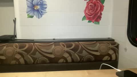 ms_cougarcrush online show from November 19, 11:27 pm