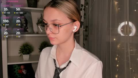 Snapshot of ms_elizabethqueen chatting on February 2, 3:17 pm Elizabeth online show from February 2, 3:17 pm