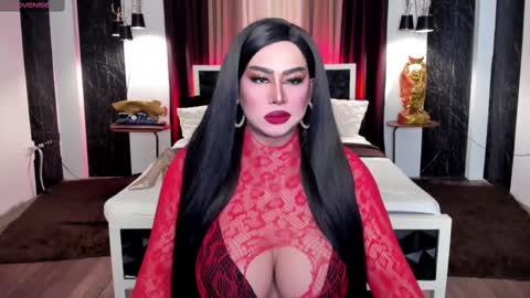 Snapshot of ms_lhadycummer chatting on December 10, 11:11 am Samantha online show from December 10, 11:11 am