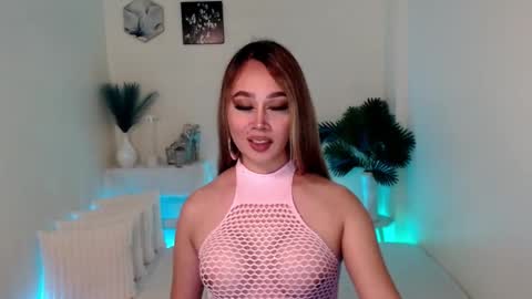 Snapshot of ms_lhaydeebunny chatting on September 18, 4:00 am Evon online show from September 18, 4:00 am