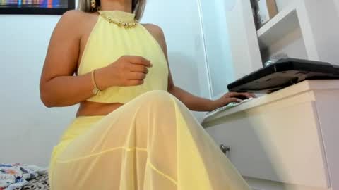 Luna  online show from June 28, 8:48 pm