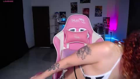 Snapshot of ms_ratuelita chatting on October 8, 7:07 pm Manuela3 online show from October 8, 7:07 pm