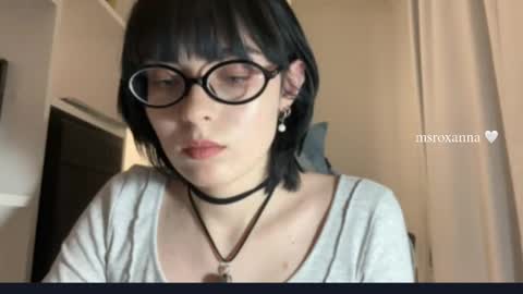 msroxanna online show from March 19, 9:30 pm