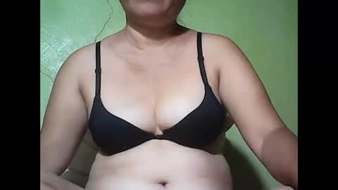 muffy_bunny online show from December 17, 10:25 pm