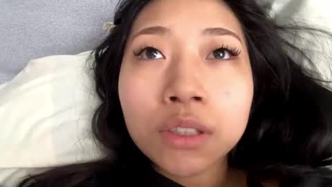 Mia online show from April 28, 10:24 pm