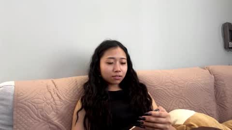 Mia online show from March 18, 5:45 am