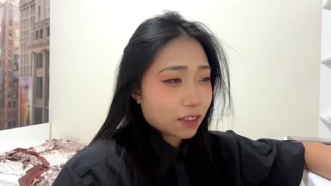 Mia online show from February 9, 10:06 am