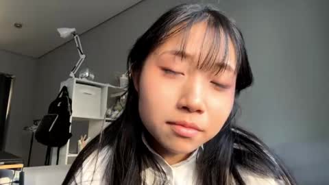 Mia online show from May 7, 7:56 am