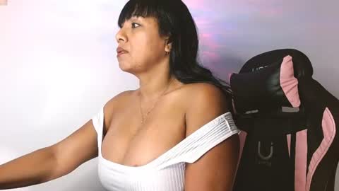 yuli online show from July 6, 9:03 am