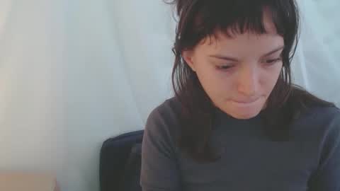   online show from November 18, 3:46 pm