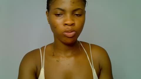 muscle_queen0 online show from March 17, 8:13 pm