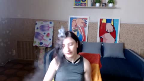 Jeneva online show from July 14, 6:12 pm