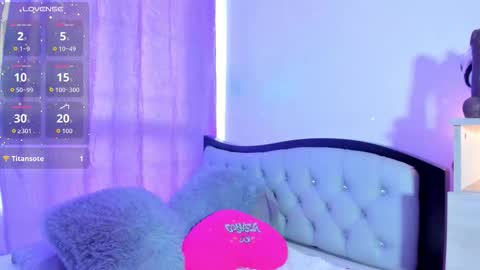 my_aleja_ online show from February 9, 2:30 pm