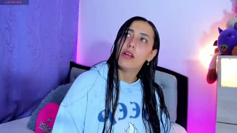 my_aleja_ online show from April 29, 8:17 am
