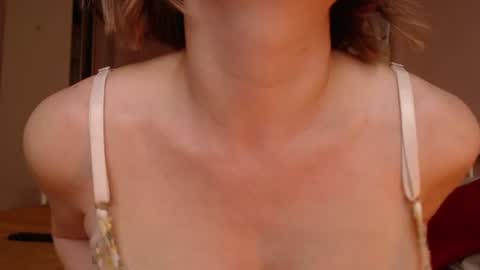 Hannah  welcome  online show from July 2, 2:01 pm