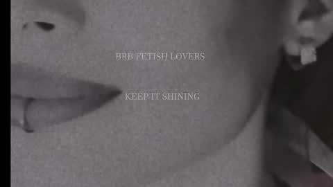 Lola online show from November 28, 9:29 pm