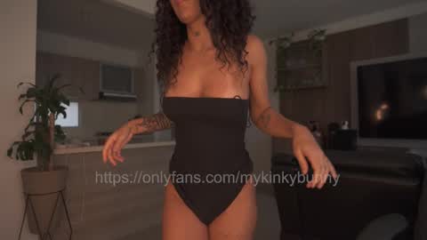 jacke BUNNY online show from February 23, 10:09 pm