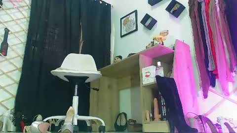 myla sarah1 online show from April 30, 8:57 pm