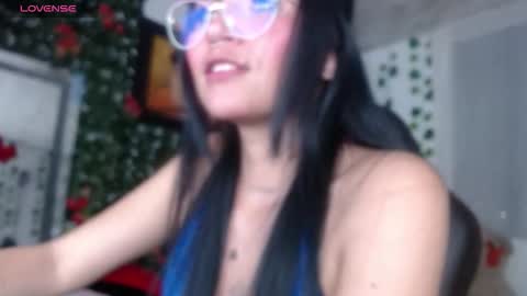 Snapshot of myomi_nix chatting on October 11, 11:07 pm myomi online show from October 11, 11:07 pm