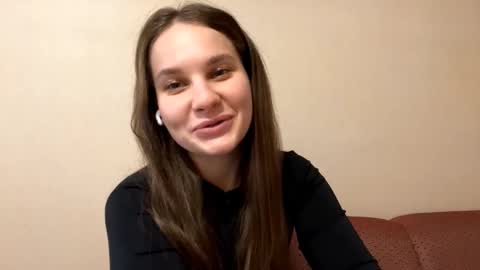 Snapshot of myrtazyskowski chatting on November 1, 8:40 am Luna online show from November 1, 8:40 am