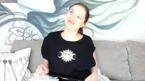 Eva  online show from May 13, 3:45 am