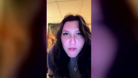 n0rmalgurl online show from May 29, 5:27 am