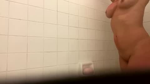 n946394 online show from January 16, 8:38 pm