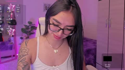 Snapshot of naath_ chatting on December 2, 9:15 pm anny online show from December 2, 9:15 pm