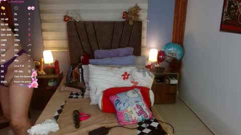 nadia_84 online show from November 17, 7:14 pm