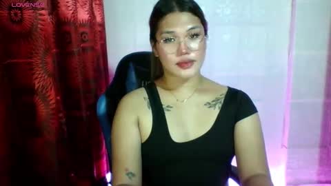Snapshot of nadiaslutx69 chatting on October 16, 7:44 am miss nadia online show from October 16, 7:44 am