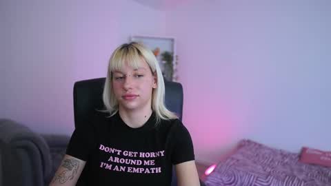 Nadia 18 online show from March 13, 7:15 pm