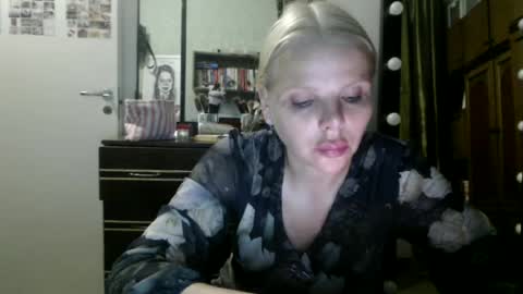 nadyagt online show from July 10, 11:26 pm