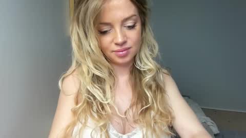 Snapshot of nadyasoft chatting on December 30, 11:37 am Nadyasoft online show from December 30, 11:37 am